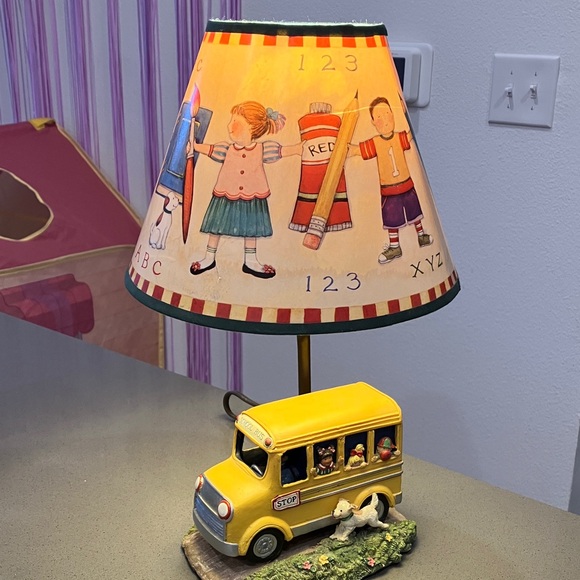 Kids School Bus Table Lamp with Yellow and Multicolor Design. - Picture 12 of 16